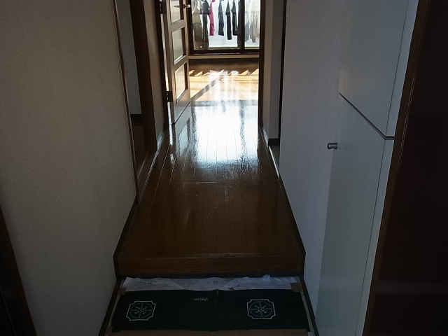 玄関仕切りドアあり